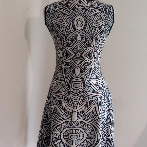 Flattering Fit & Flare Med Stunning Midi Dress Soft Sweater Material - Picture 4 of 6